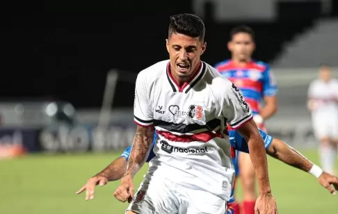 Santa Cruz empresta zagueiro Ítalo Melo ao Azuriz para sequência da Série D 2025.