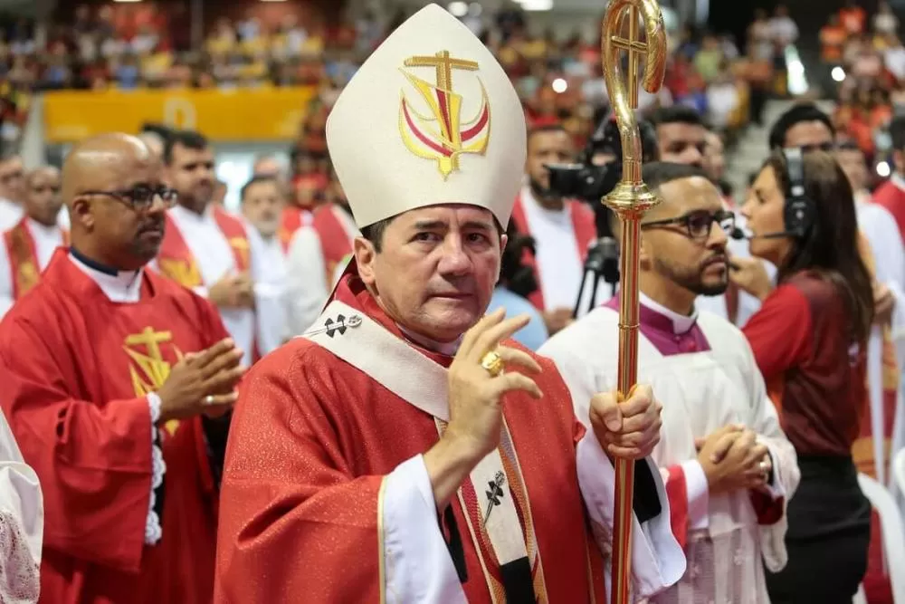 Corpus Christi: arcebispo de Olinda e Recife celebra missa na Matriz do Espinheiro, no Recife.