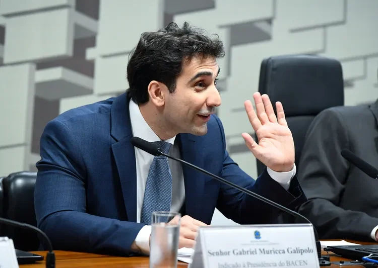 Sob comando de Galípolo, Copom aumenta dívida pública em R$ 150 bi com altas da Selic.