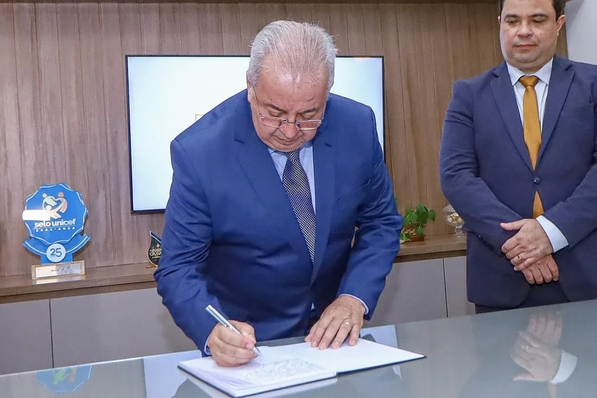 Joselito Gomes, do Avante, é empossado para segundo mandato como prefeito de Gravatá.