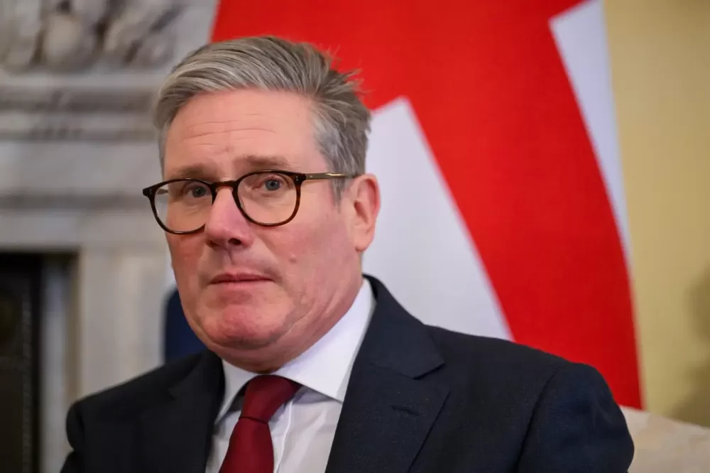 Premiê do Reino Unido diz que EUA agiram para conter ameaça nuclear do Irã.