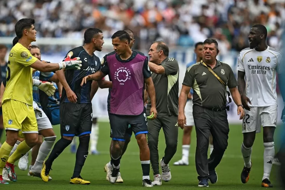 Gustavo Cabral nega declaração racista contra Rüdiger no Mundial de Clubes: 'Foi uma discussão'.