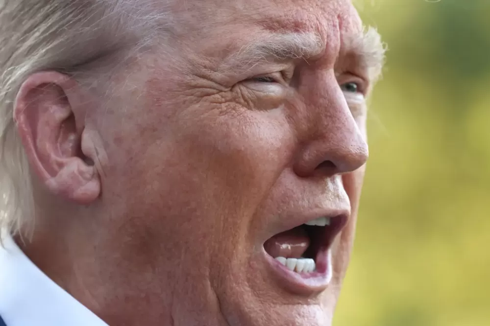 “Israel, não lancem essas bombas”, alerta Trump após trégua violada.