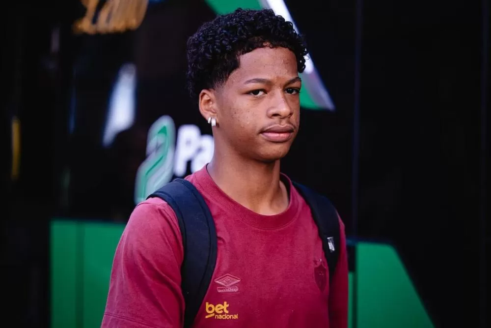 Sport tem negociações avançadas com o Barcelona por Zé Lucas, diz site espanhol.