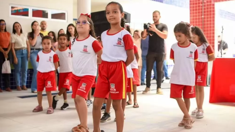 Prefeitura de Garanhuns abre seleção com 194 vagas para o cargo de professor; saiba como se inscrever.