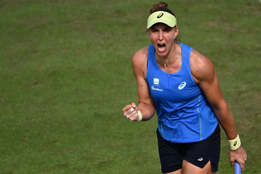 Bia Haddad elimina ex-número 3 e encara 4ª do mundo nas quartas no WTA 500 de Bad Homburg.