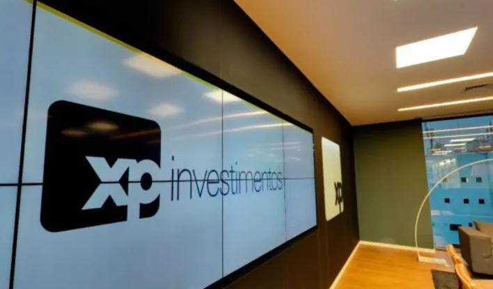 MPF investiga a XP Investimentos por suposta oferta irregular de produtos financeiros complexos.