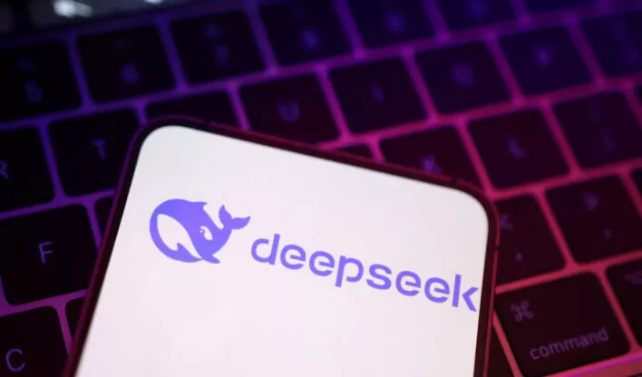 Alemanha pede que Apple e Google bloqueiem o DeepSeek; aplicativo de IA da China enfrenta pressão na Europa.