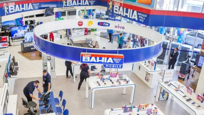 Gestora que assumiu dívidas pode ficar com controle acionário da Casas Bahia.