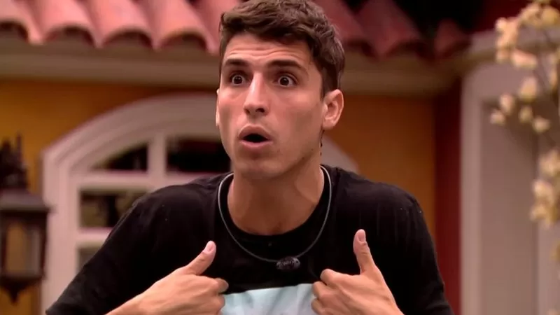 Ex-BBB Felipe Prior é absolvido de acusação de estupro.