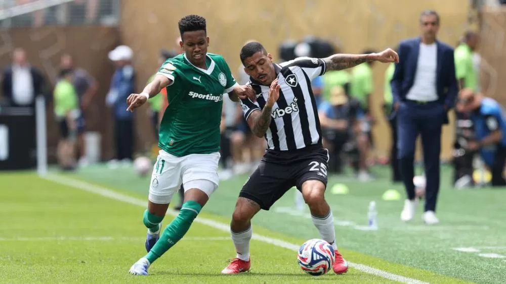 Palmeiras vence Botafogo na prorrogação e avança para as quartas de final da Copa do Mundo de Clubes.