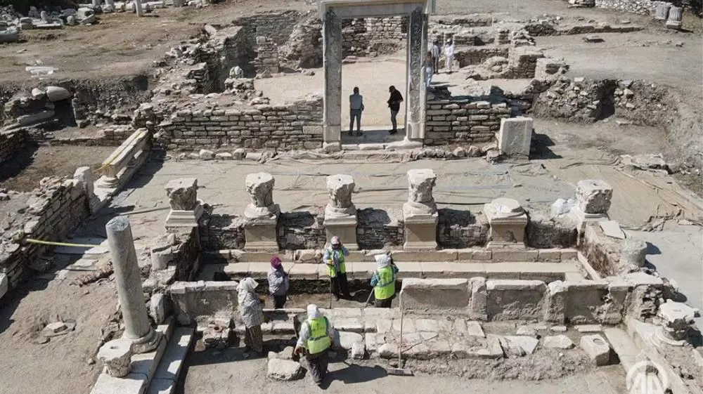 Achado arqueológico raríssimo revela biblioteca milenar.