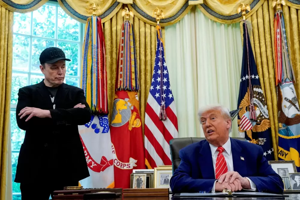 Musk promete punir parlamentares que apoiarem projeto de gastos de Trump.