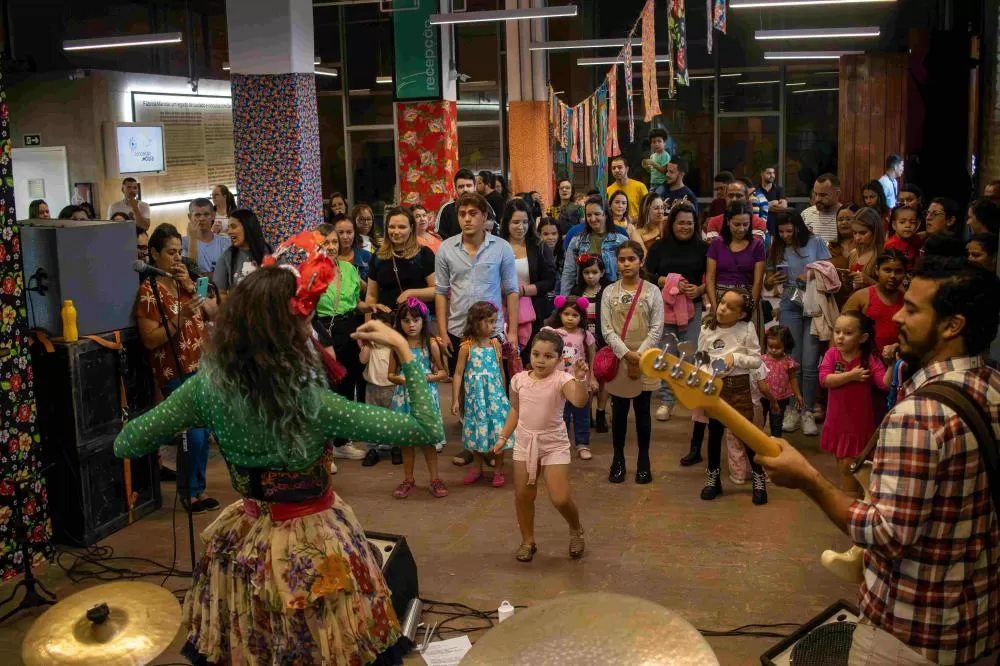 Mostra Ser de Teatro ocupa o Polo Infantil Maroquinhas durante a Festa das Marocas em Belo Jardim.