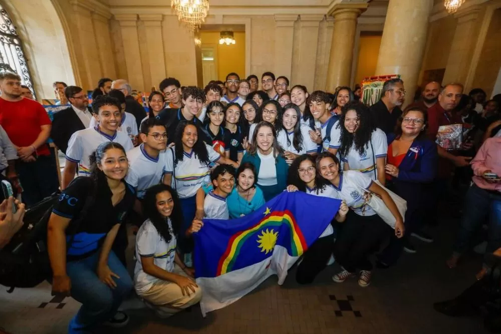 História de Pernambuco: governo propõe ensino obrigatório da disciplina nas escolas estaduais.