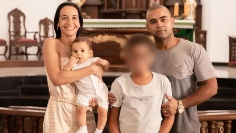 Adolescente que matou pai, mãe e irmão de 3 anos teria se inspirado em jogo de terror na internet; entenda.