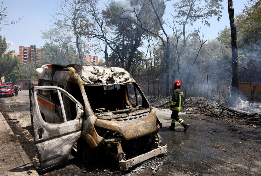 Explosão em posto de gasolina deixa ao menos 20 feridos em Roma.