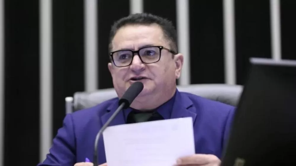 Comissão aprova projeto de lei que impede uso de sons estridentes em sinais escolares para preservar aluno com autismo