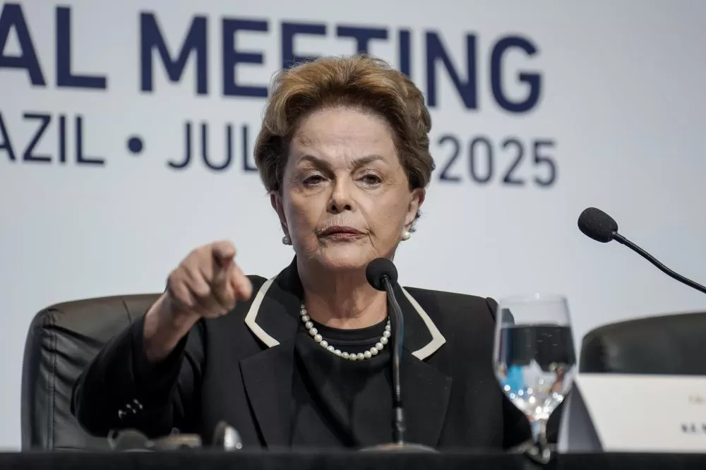 Dilma Rousseff diz que Banco dos Brics já desembolsou US$ 4 bilhões no Brasil.