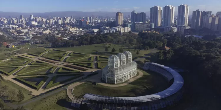 Conheça a capital ecológica do Brasil que está virando referência em organização urbana.