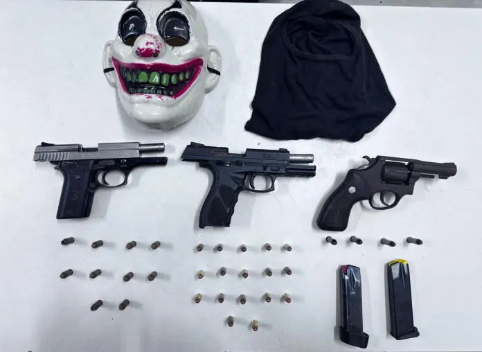 Polícia frustra plano de execução e apreende arsenal no Janga, em Paulista