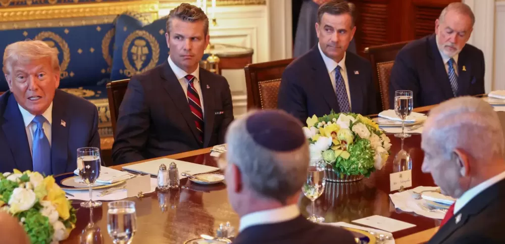 Netanyahu se reúne com Trump enquanto Israel e Hamas discutem cessar-fogo