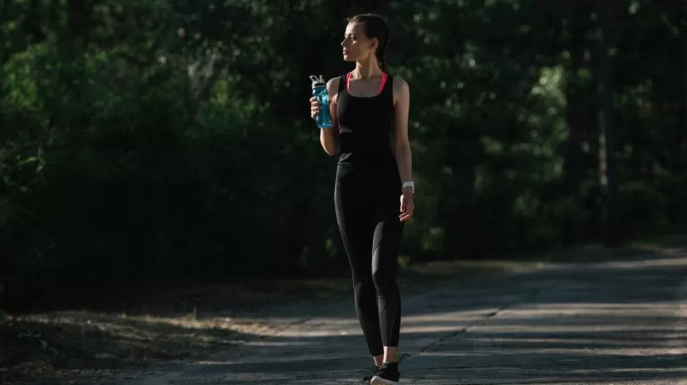 5 benefícios incríveis da caminhada para quem passou dos 40 anos