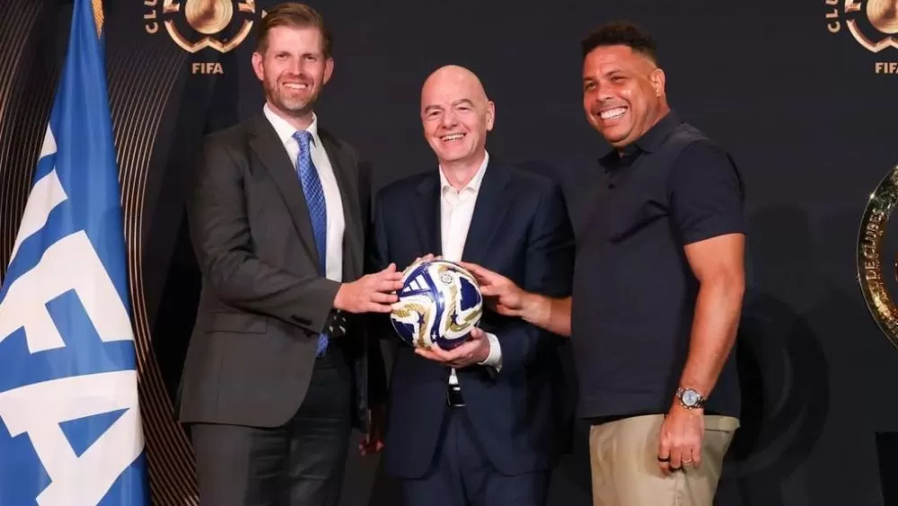 Infantino se reúne com Ronaldo e filho de Trump e anuncia escritório da Fifa na Trump Tower