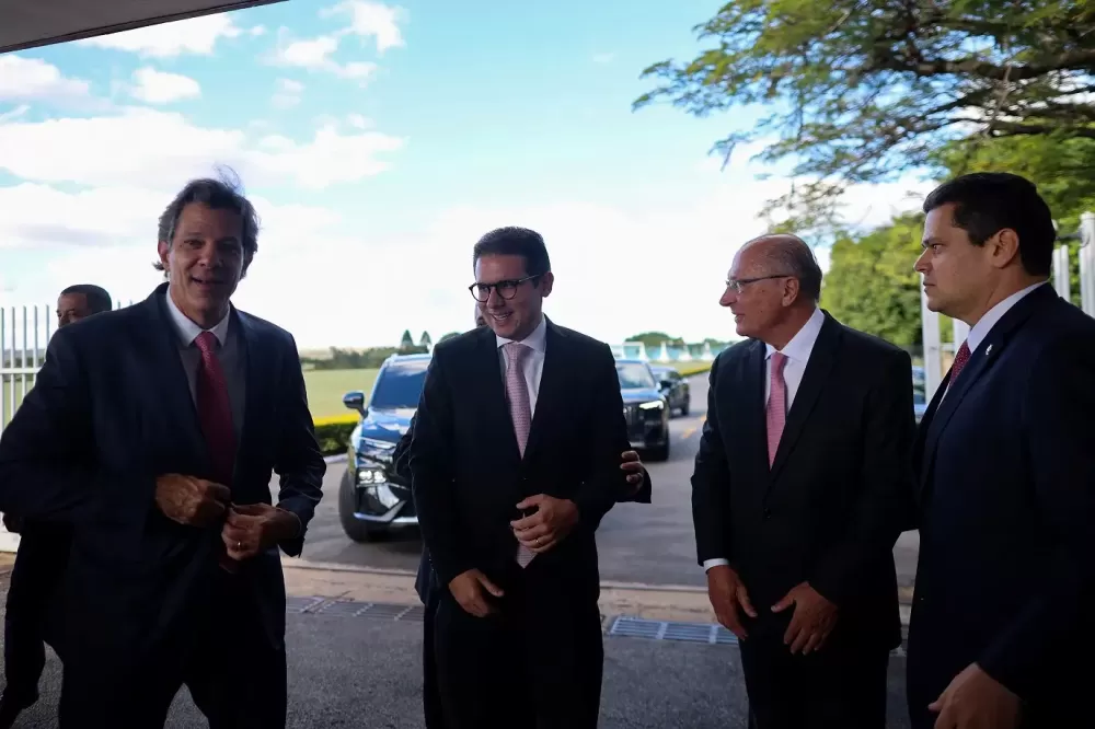 Motta barra IOF maior e recado a Haddad é claro: “Mais imposto não passa”