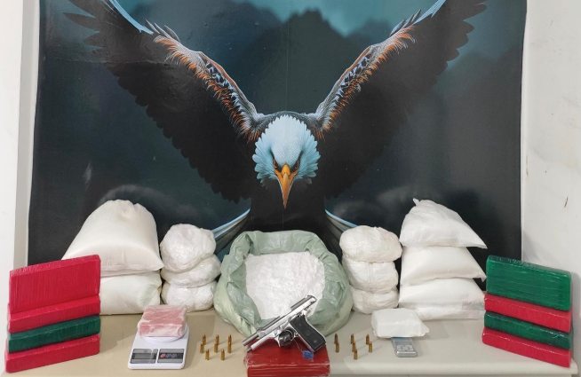 Polícia desativa laboratório de drogas em Petrolina e apreende mais de 18 kg de cocaína