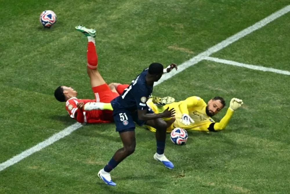 Musiala 'inocenta' Donnarumma por lesão grave em jogo do Mundial de Clubes