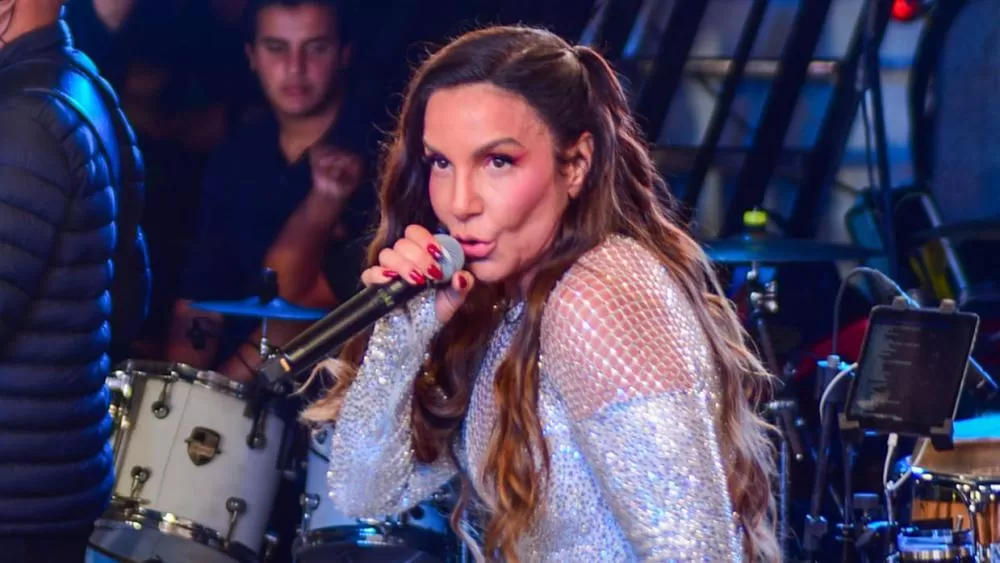 Ivete Sangalo é acusada de usar indevidamente nome de banda carioca na turnê 'Ivete Clareou'