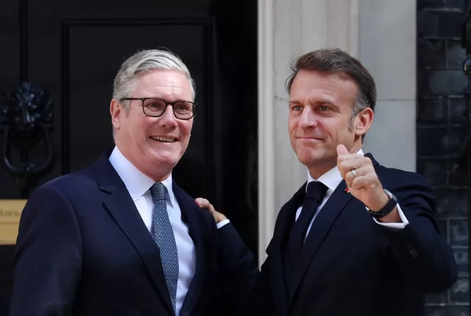 Starmer e Macron pedem maior pressão sobre Putin para alcançar cessar-fogo na Ucrânia