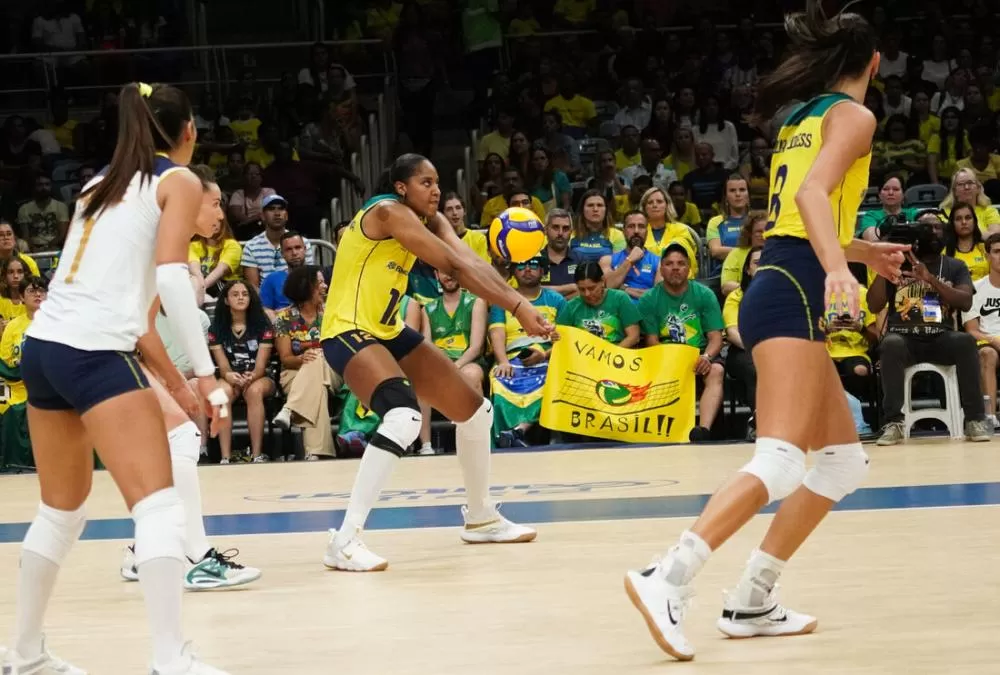 Ana Cristina tem lesão no joelho detectada e preocupa para finais da Liga das Nações de Vôlei