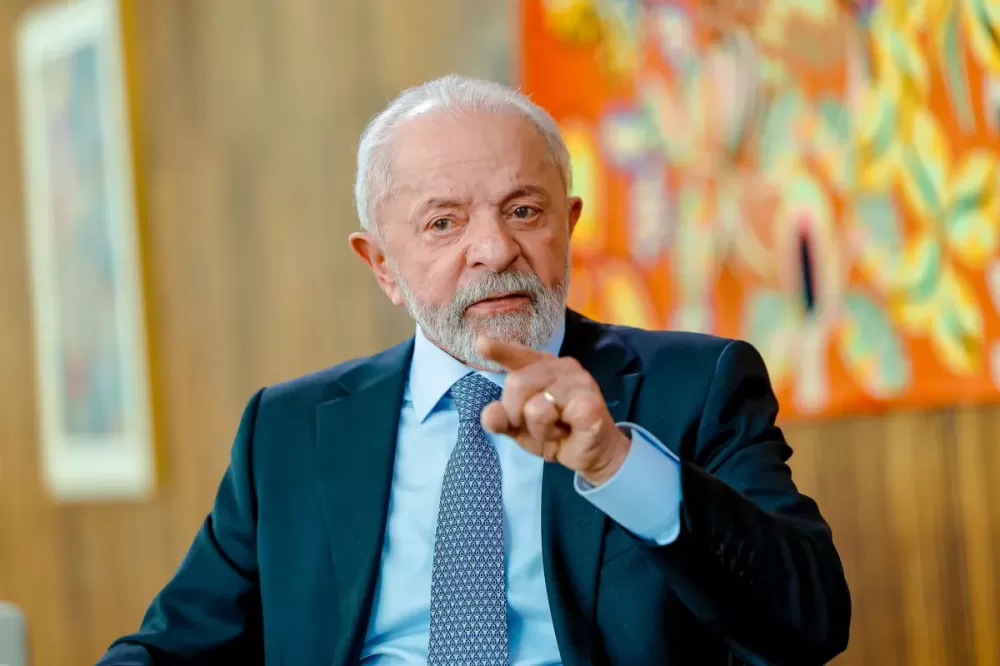 Vou brigar contra taxação; se não tiver jeito no papo, taxo lá, diz Lula