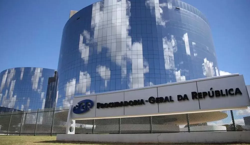 PGR entrega alegações finais contra Bolsonaro e aliados por tentativa de golpe de Estado