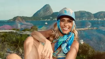 Adriane Galisteu revela segredo para manter a boa forma: 'Faz um tempo...'