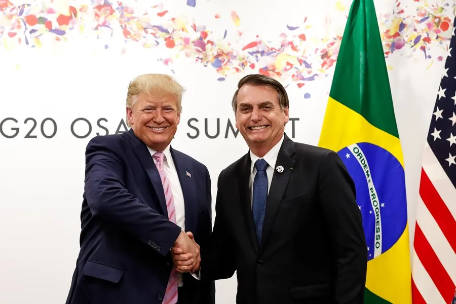 Trump volta a defender Bolsonaro: “Não é um homem desonesto”