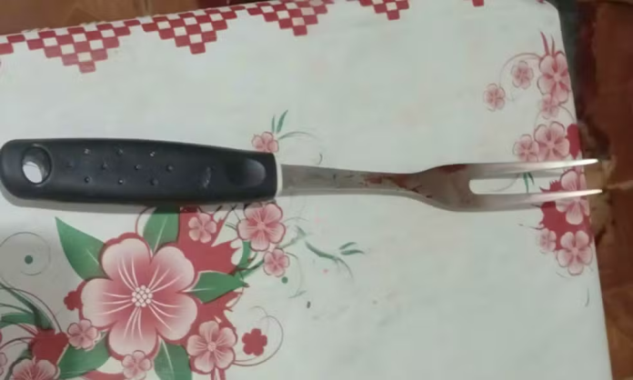 Padrasto é assassinado com garfo de churrasco após briga com enteado em Paulista (PE)