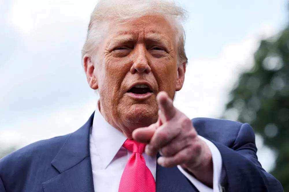 Trump pede liberação de documentos do caso Epstein após reportagem do WSJ