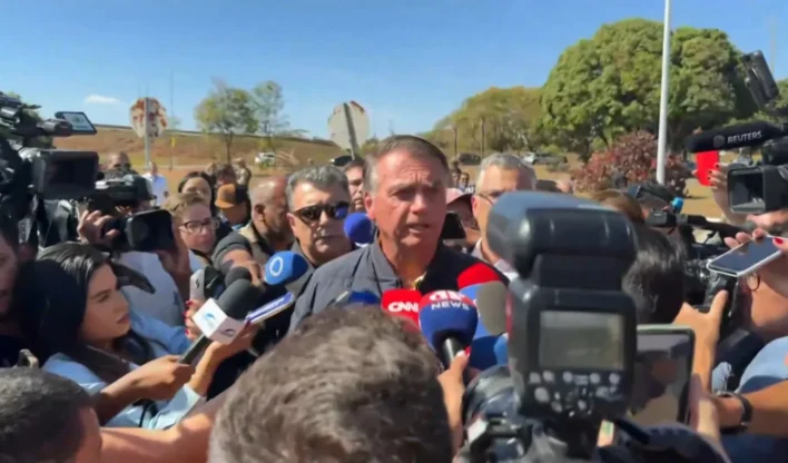 Juros futuros sobem após Lula criticar tarifaço e PF realizar ação contra Bolsonaro