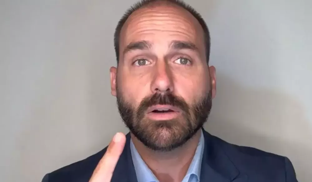 Eduardo Bolsonaro chama Moraes de 'ditador' e pede resposta dos EUA sobre operação da PF