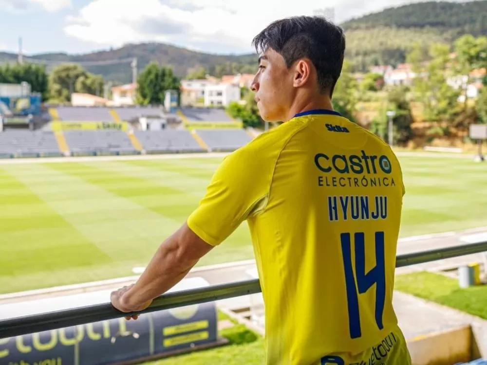 Time de Portugal anuncia contratação com meme de CEO flagrado em show do Coldplay; veja vídeo