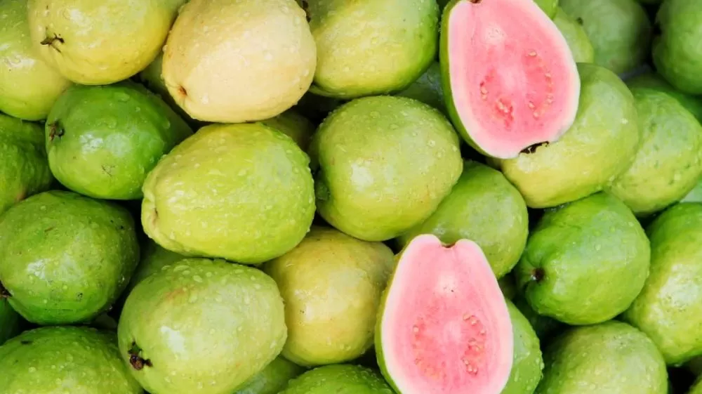 A fruta mais poderosa do quintal pode combater doenças crônicas.