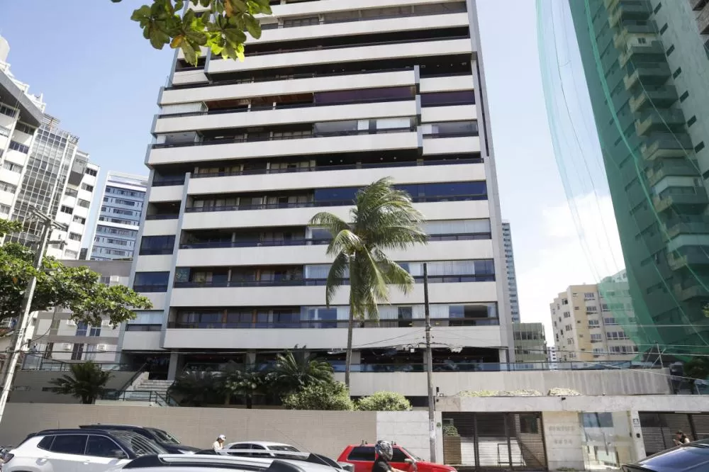 Trabalhador morre após despencar do 5° andar de prédio na Avenida Boa Viagem