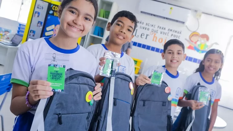 Estudantes da Rede Municipal do Recife representarão o Brasil em torneio de robótica na China