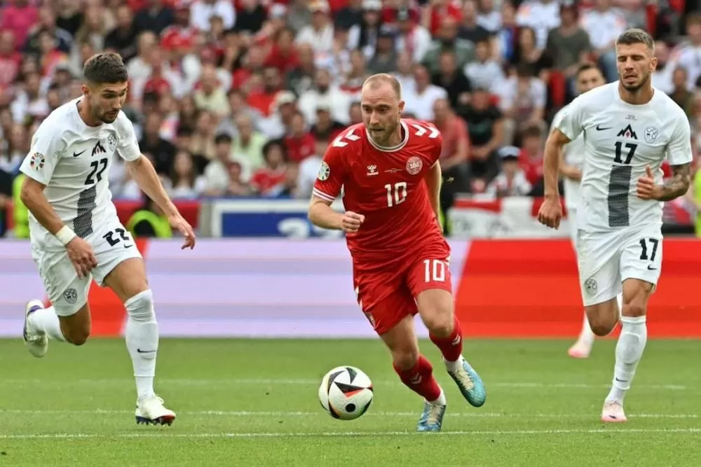 Time de Ryan Reynolds tenta contratar Eriksen, meia ex-United