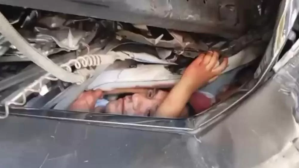 Alguém segura a mão do meu filho', disse mãe após acidente que deixou carro esmagado em Alagoas; VÍDEO