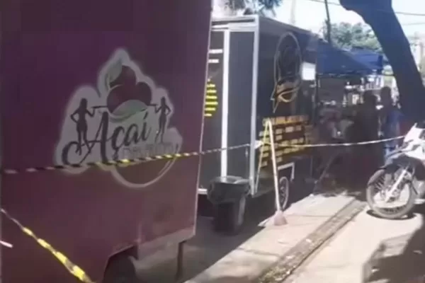 Homem em situação de rua morre eletrocutado ao encostar em trailer no centro do Recife