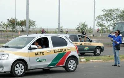 CNH sem autoescola pode ficar até 80% mais barata; especialistas criticam